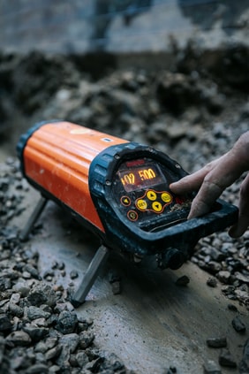 Compacteur de sol sur un chantier de TP à Annecy
