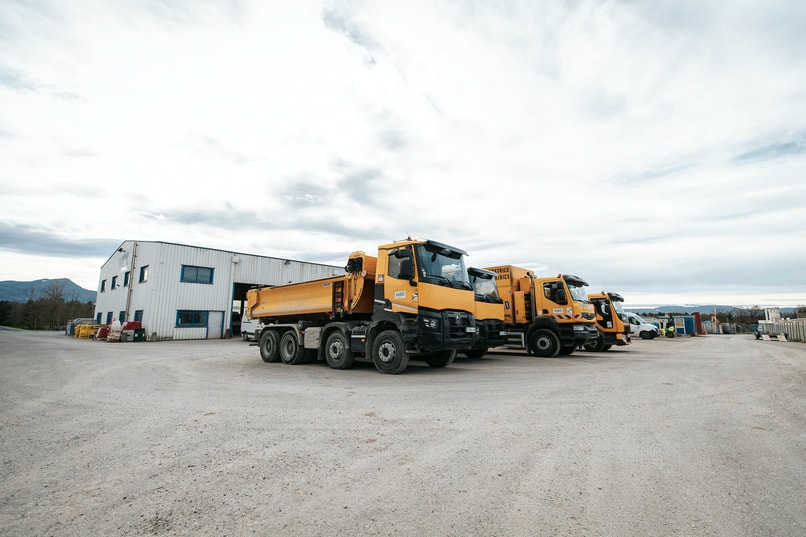 Engin de chantier Bel & Morand TP